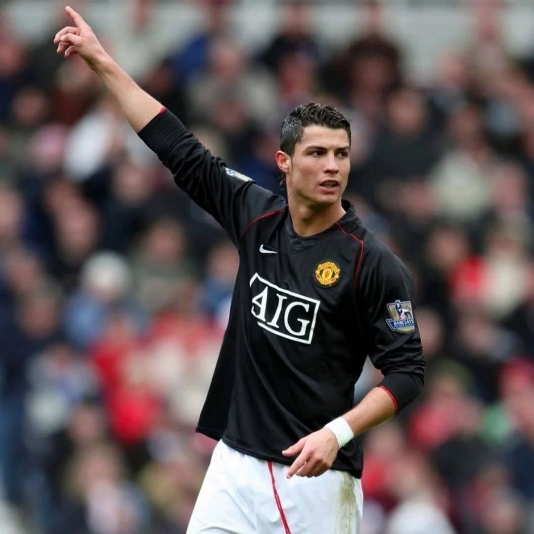 MANCHESTER UNITED 2007-08 AWAY RETRO