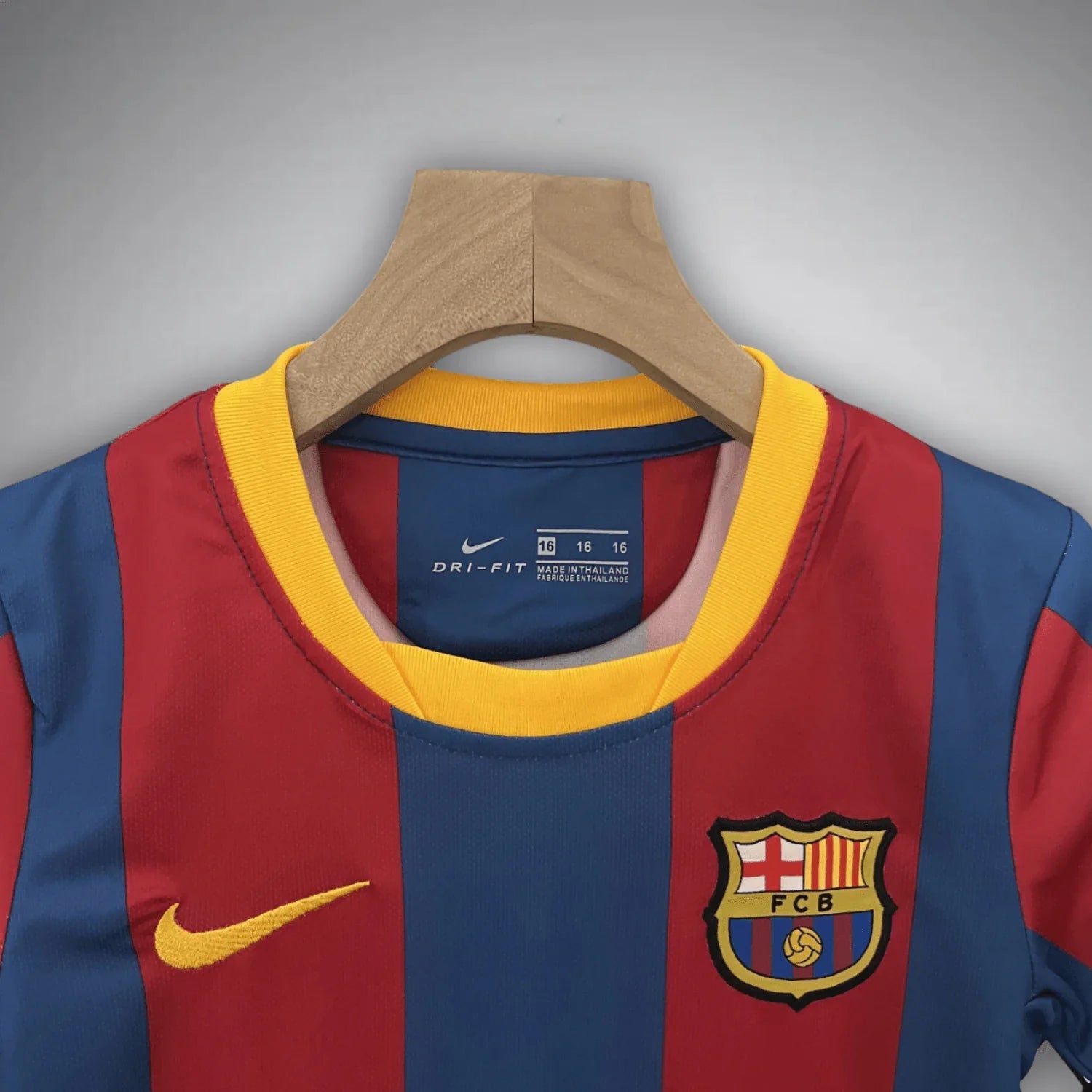FC BARCELONA JUNIOR 2010 RETRO