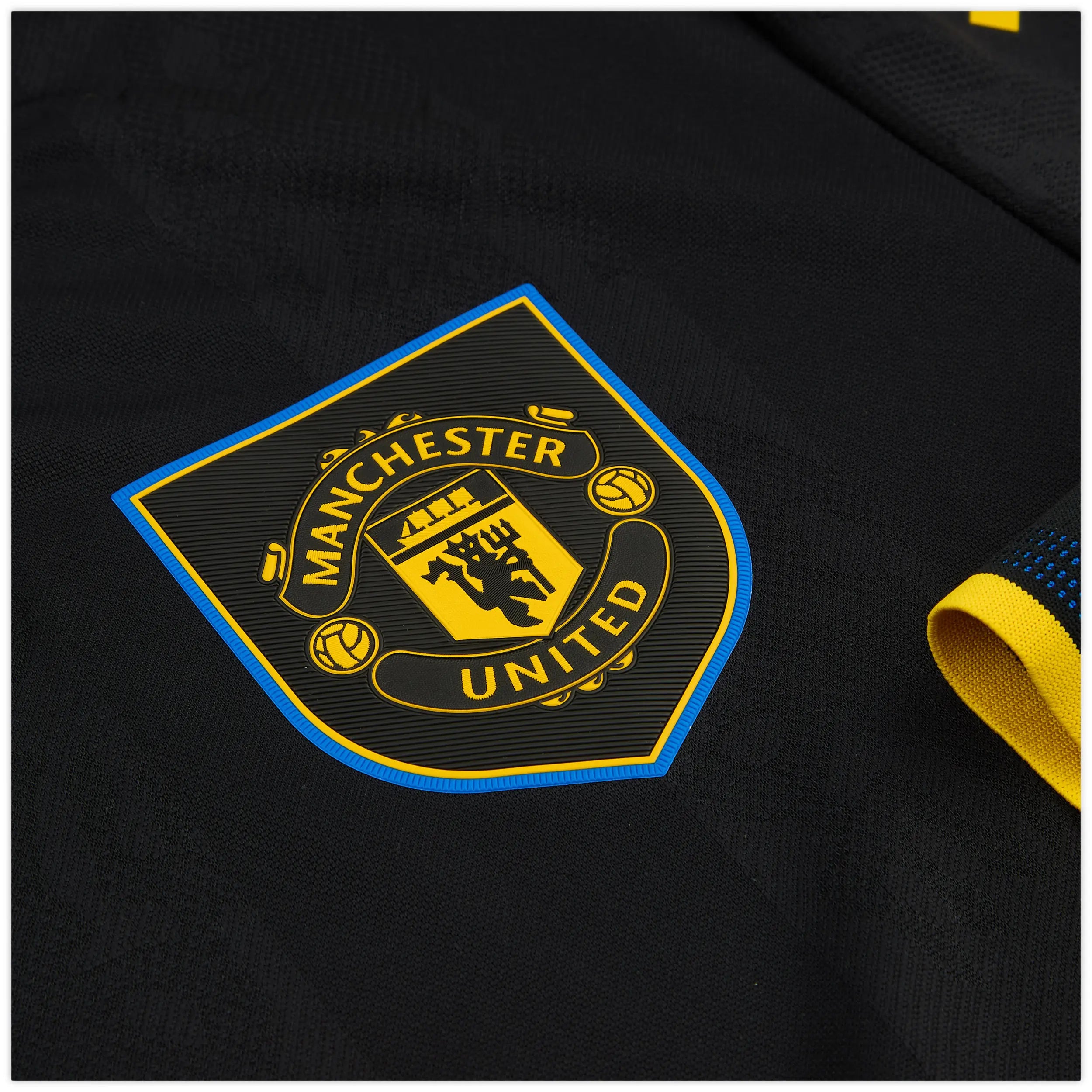 MANCHESTER UNITED 2025/26 LONGSLEEVE