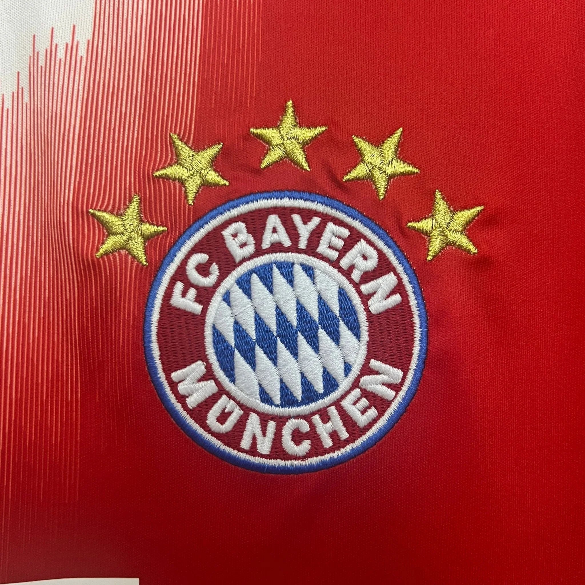 FC BAYERN MÜNCHEN 2025/26