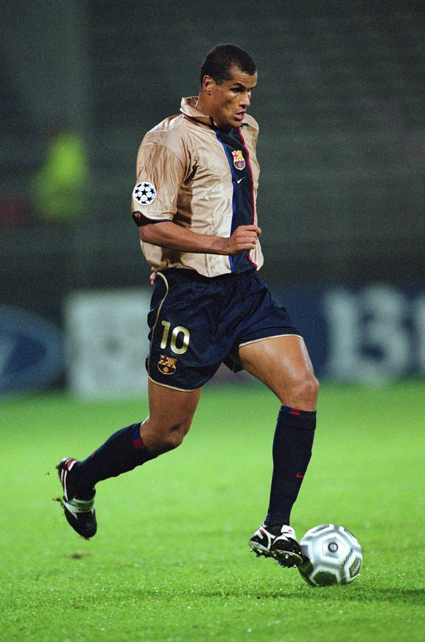 FC BARCELONA 2001/02 RETRO